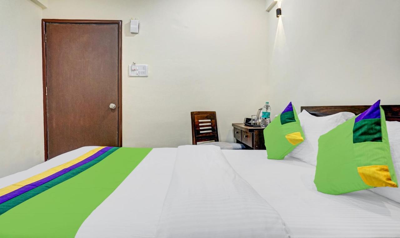 Treebo Tulip Hotel ปูเน่ ภายนอก รูปภาพ